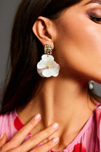Pendientes Alba Flor Nacarada